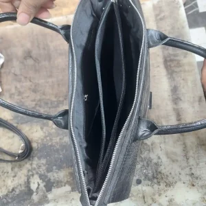 Alternative view of کیف تمام چرم اداری زنانه مدل جلو سگک